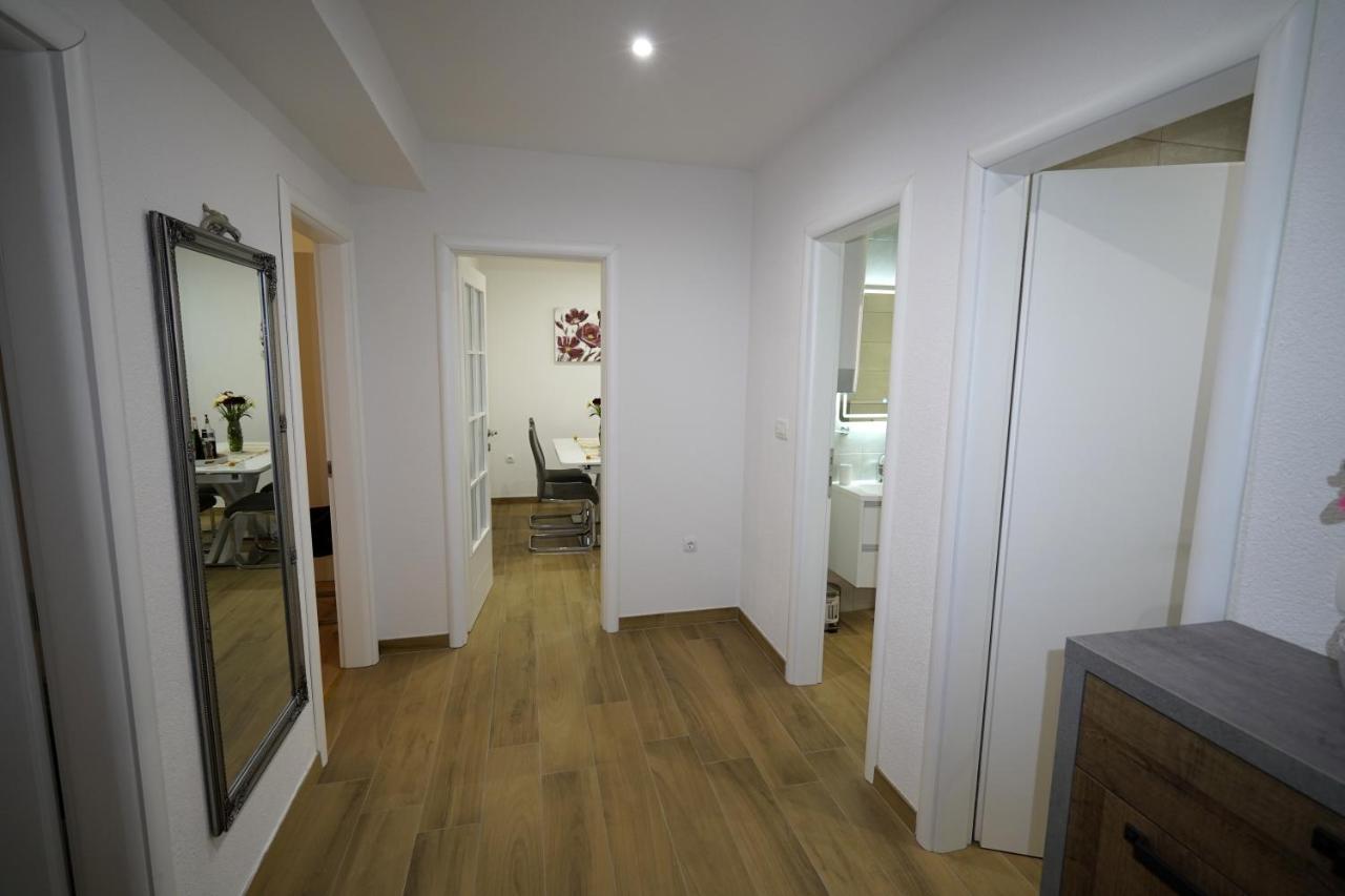 Apartment Ana Split Bagian luar foto