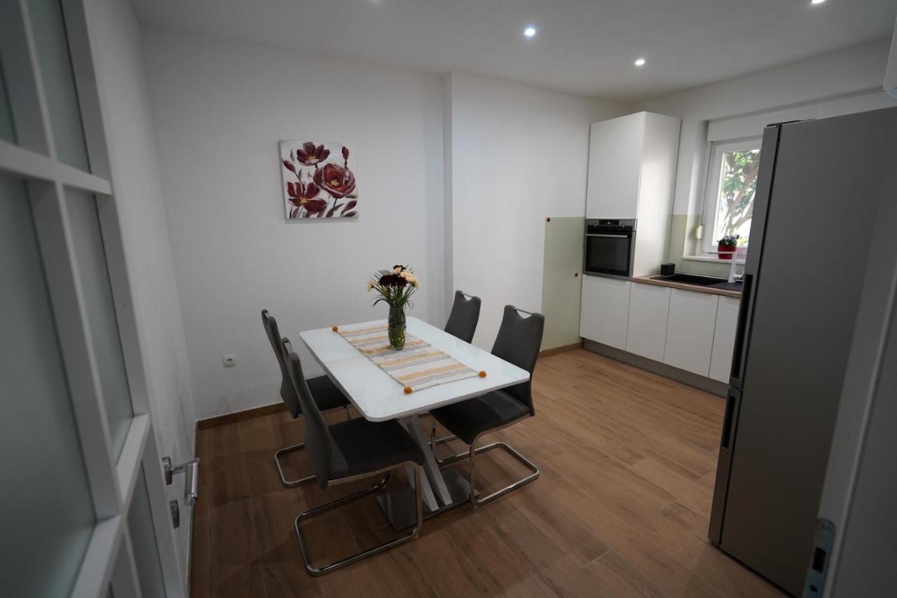 Apartment Ana Split Bagian luar foto